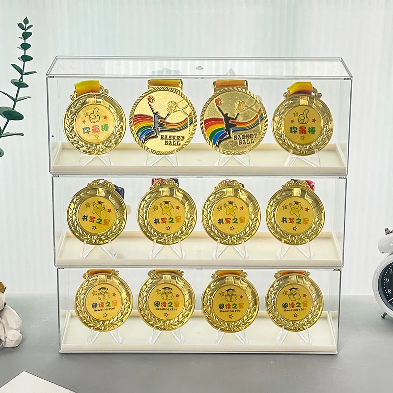 Caja de almacenamiento de medallas de maratón de plástico rectangular, estante de almacenamiento de medallas doradas, organizador de recuerdos de monedas apilable de mesa, 1 ud.