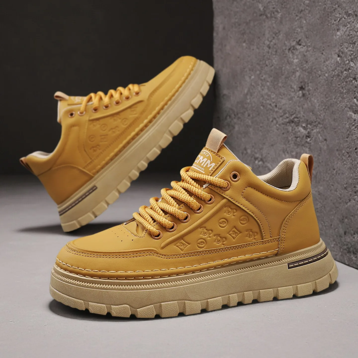 

2025 Autumn Winter New Men's British Style Leather Sneakers | Versatile Thick-Soled Wear-Resistant Work Shoes