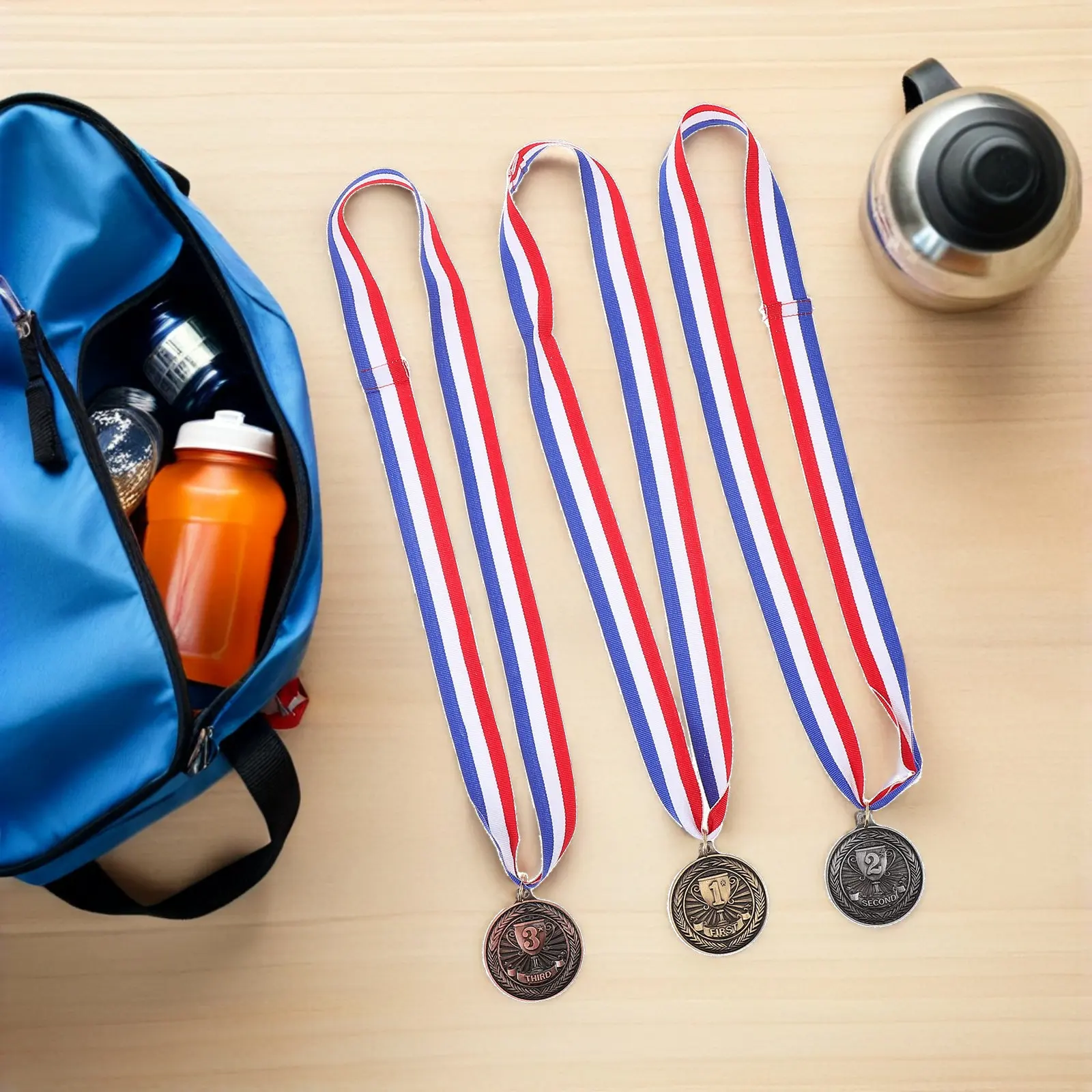 

Набор из 12 медалей для награждения победителей (золото, серебро, бронза) для спортивных соревнований, школьных мероприятий, бега и марафонов