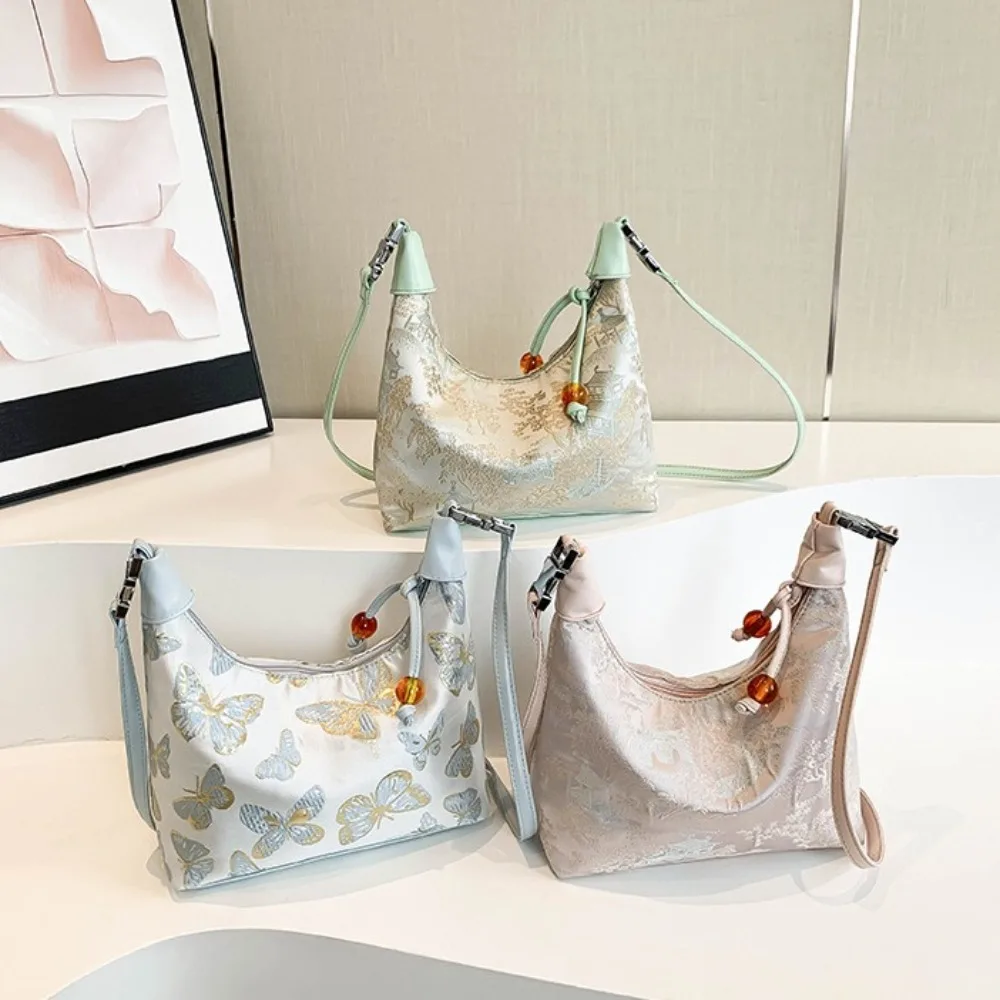 

Chinese Style Embroidery Banquet Bag Commuting Elegant Hanfu Handbag Large Capacity Cheongsam Accessories Ladies Clutch Bag
