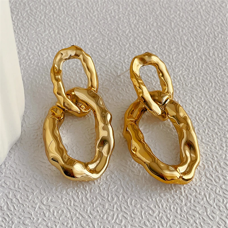 2023 Vintage irregular metallic Resin chain stitching earrings female stud earrings attending cocktails