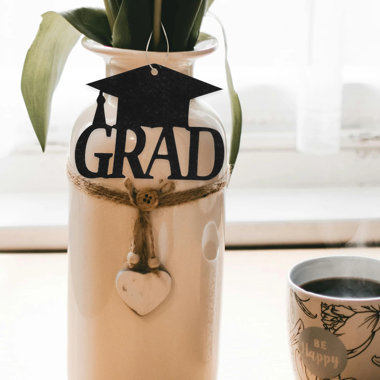 

18Pcs Graduation 2024 Party Labels Hanging Tags Vase Decor Grad Centerpiece Decorations Graduation Labels