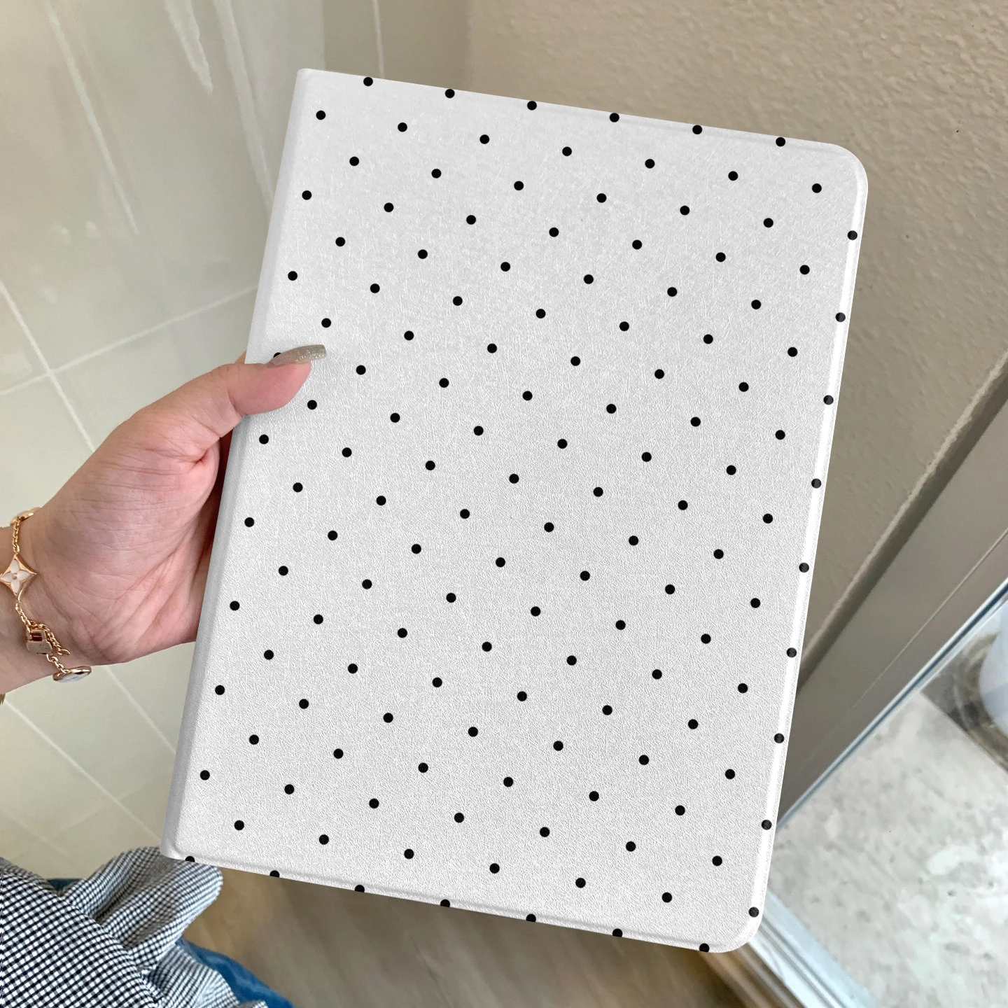 Ins Full Screen Polka Dot All Inclusive Shell For iPad Pro 13 11th M5 M4 12.9 A16 10 8 7 9th 10th Air 11 M2 M3 Mini Tablet Cover