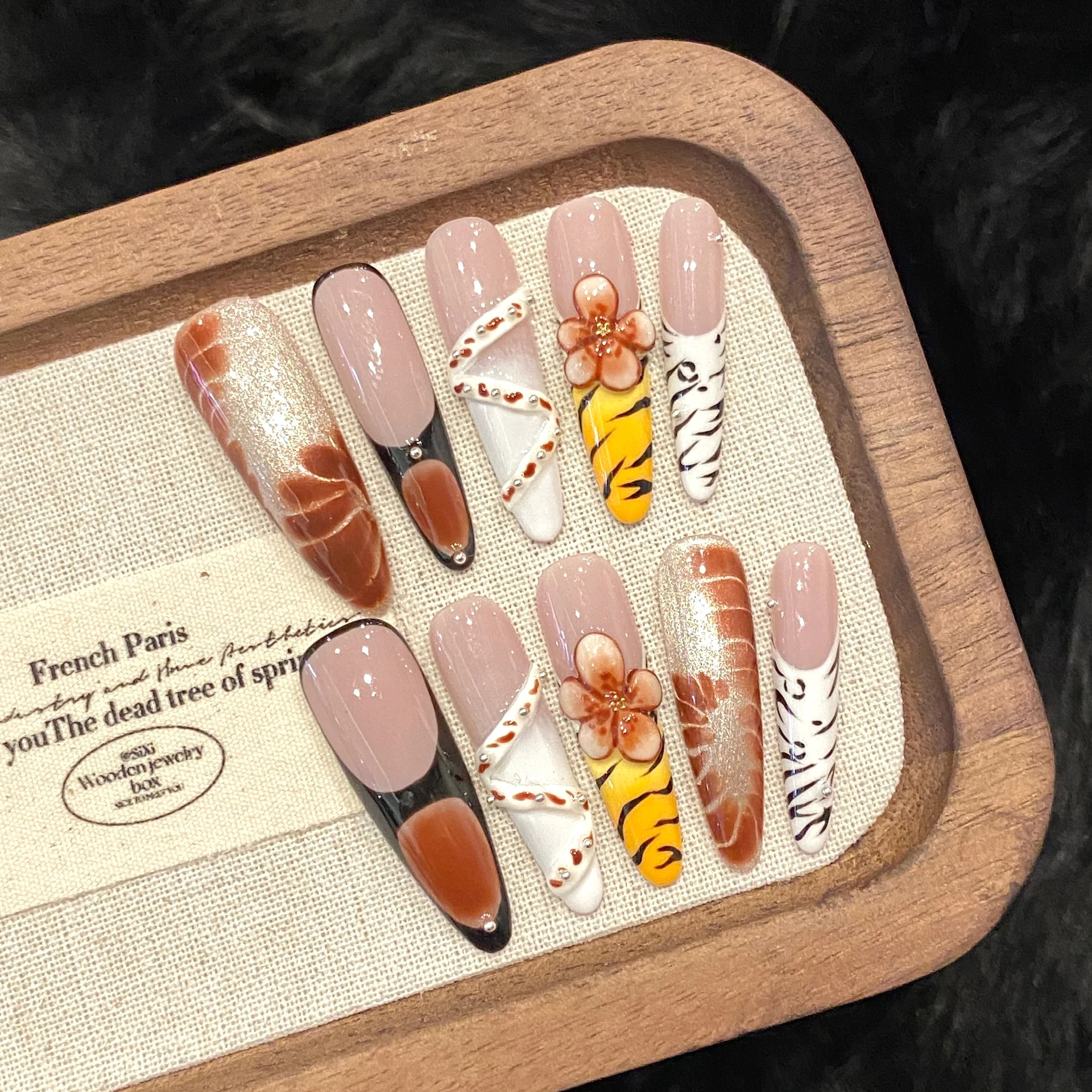 Französischer Stil zum Aufdrücken der Nägel, handgefertigt, Leopardenmuster, langes Ballett, künstlicher Nagel, Y2k, 3D-Schnitzerei, Blume, künstliche Nägel, süße coole Nagelspitzen
