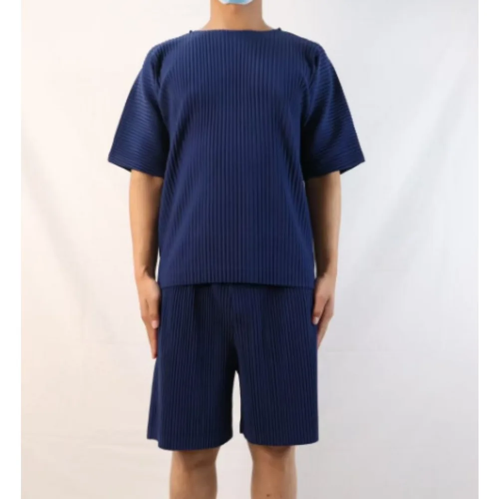 

Miyake Pleated Men's Shorts Fold Drape Casual Five Trousers Pleat Loose Casual Versatile Summer Designer Five Quarter Shorts