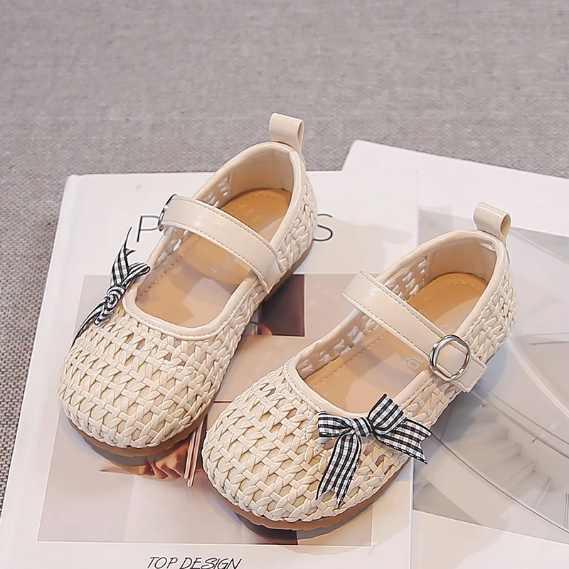 Kids Flat Shoes Weave Korean Style Children Sandals Sweet Side Bows 2026 New Fashion Girls Princess Shoes Non-slip Soft Bottom