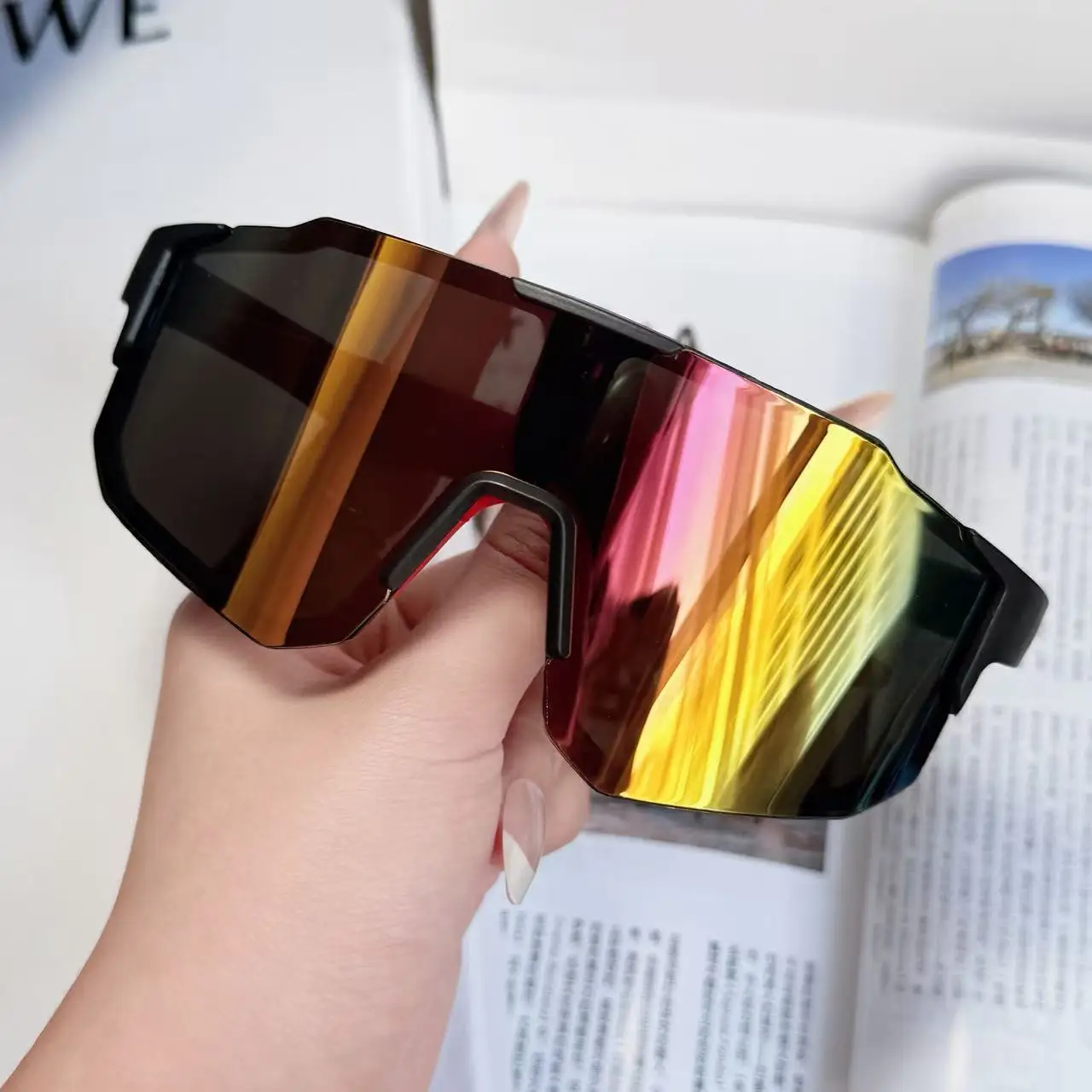 نظارات ركوب الدراجات الرياضية الملونة على الموضة، نظارات التزلج وتسلق الجبال المقاومة للرياح، نظارات شمسية مضادة للأشعة فوق البنفسجية 400 للأنشطة الخارجية