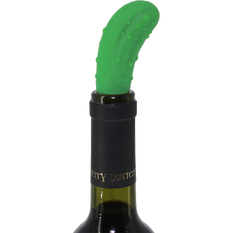 LMETJMA Funny Cucumber Silicone Wine Stopper Reusable Pickle Wine Bottle Stopper Kitchen Bottle Covers for Beer Drinks JT477