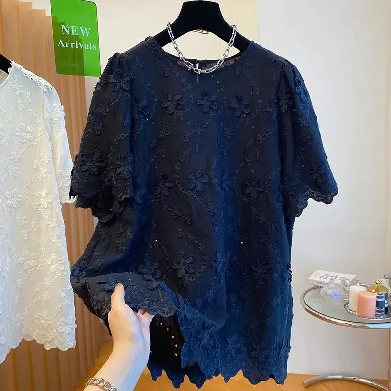 Three-dimensional flower short-sleeved western-style blouse women's summer new loose age-reducing long short-sleeved shirt top