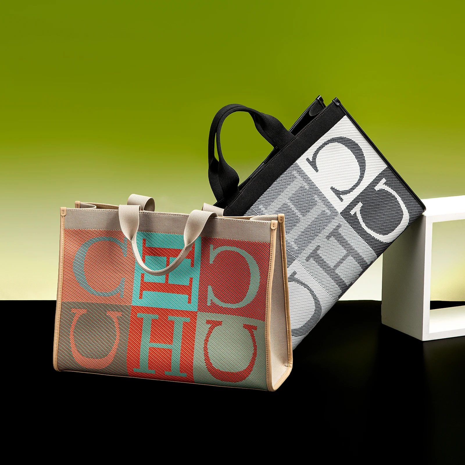 

New Women's 2025 Shopping Bag with Simple Letter Design and Large Capacity Mother's Bag