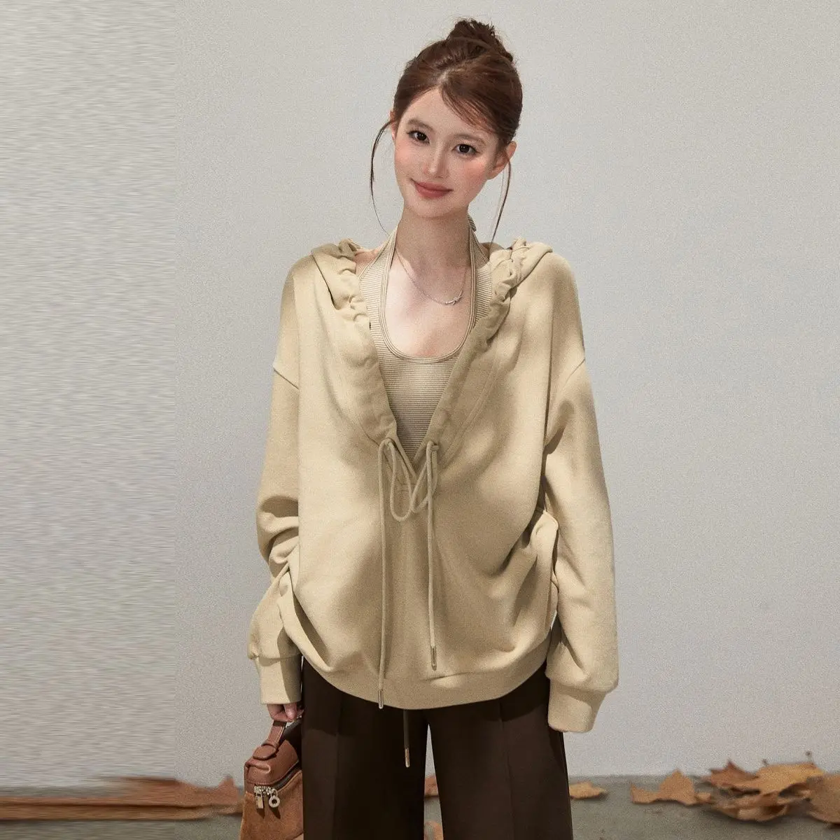 Felpa a maniche lunghe con scollo a V con cappuccio disegnato Donna Autunno Stile coreano Allentato Casual Tinta unita Top versatile