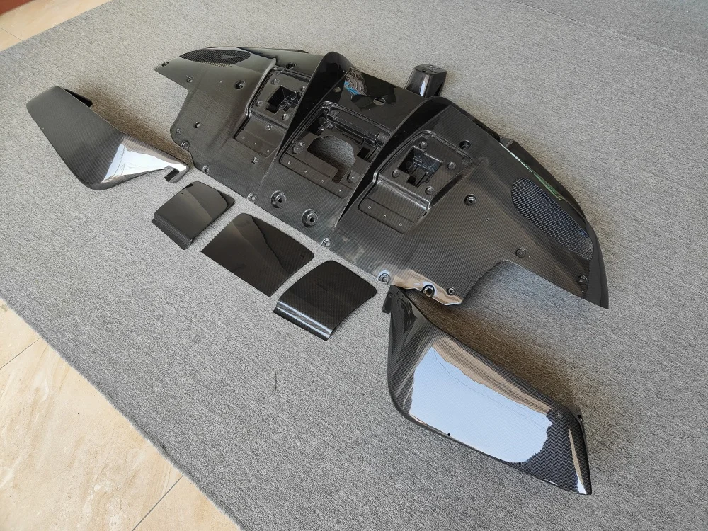 

Suitable for Ferrari F8 Modification Upgrade M-type Carbon Fiber Rear Bumper Separator Body Kit Rear Diffuser Lower Lip