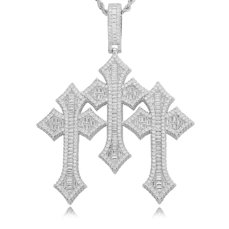 Collar con colgante de tres cruces con incrustaciones de circonitas cúbicas, diseño de cruces entrelazadas, para hombre, con circonitas cúbicas en forma de baguette y redondas, unisex, estilo hip hop, de inspiración religiosa.
