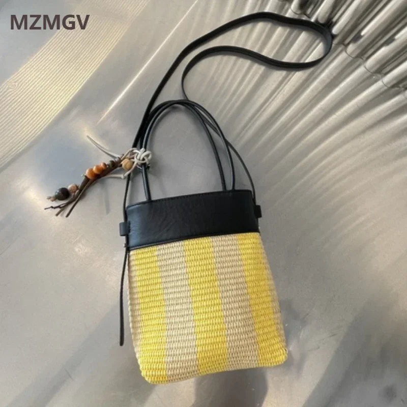 

Vertical Stripes Raffia Grass Weave Mobile Phone Bag Genuine Leather Splicing Small Handbag Summer Fashion Cellphone Pouch 2025
