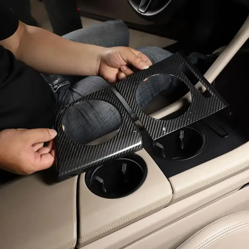 

Для Porsche Taycan 2019-2025 настоящий центральный держатель для чашки из углеродного волокна, накладка на внутренние автомобильные аксессуары