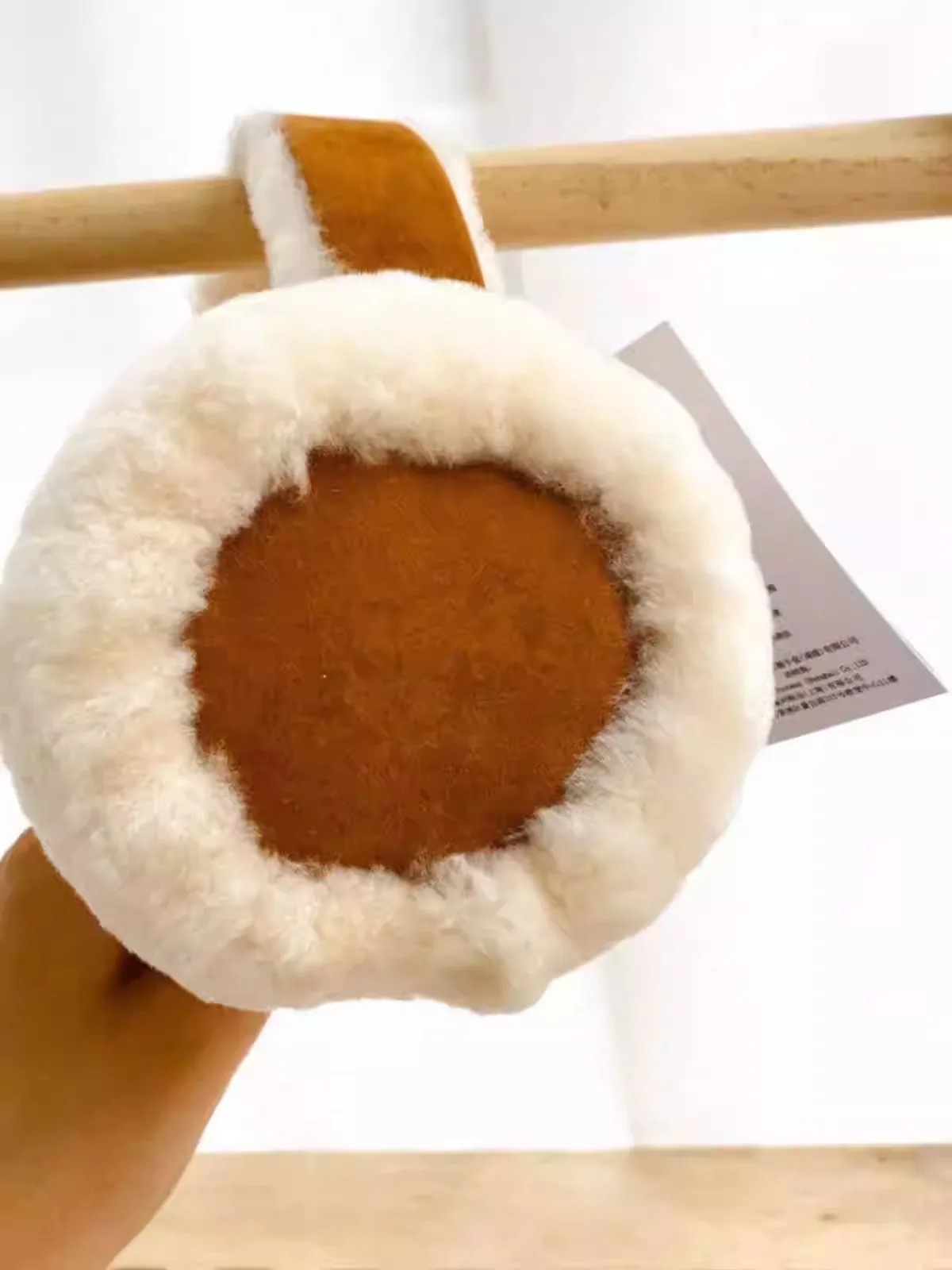 Winter Unisex Australian Sheepskin And Wool Integrated Ear Muffs Pure Wool U-shaped Anti-cold Fashionable Warm