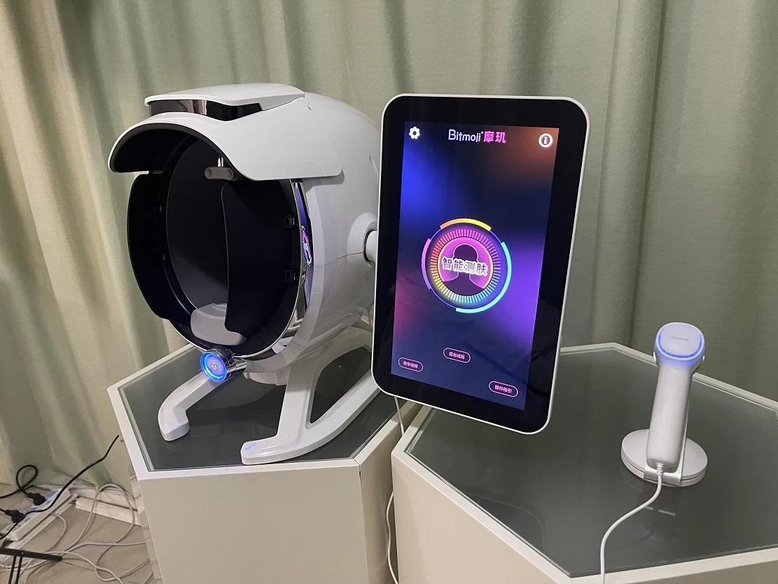 3D Skin Analysis Machine: Portable Facial Scanner with Magic Mirror - Moisture/Oil/Texture Tester for Home & Professional Use