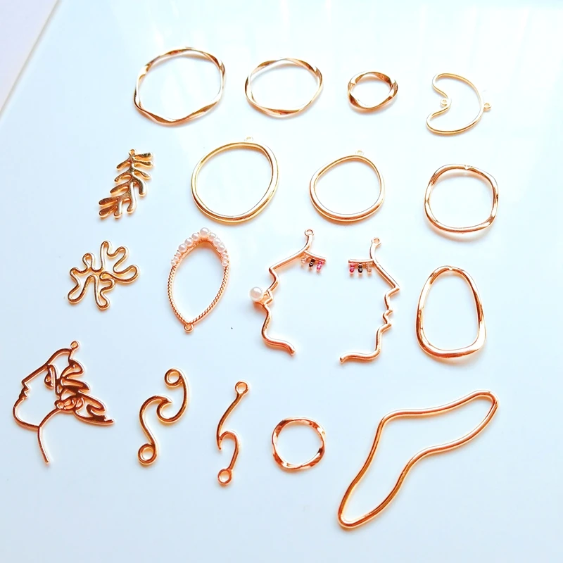 DIY Jewelry Accessories Alloy Golden Profiled Round Face Ear Needles and Wheat Spikes Handmade Hair Jewelry Pendant 6 pieces