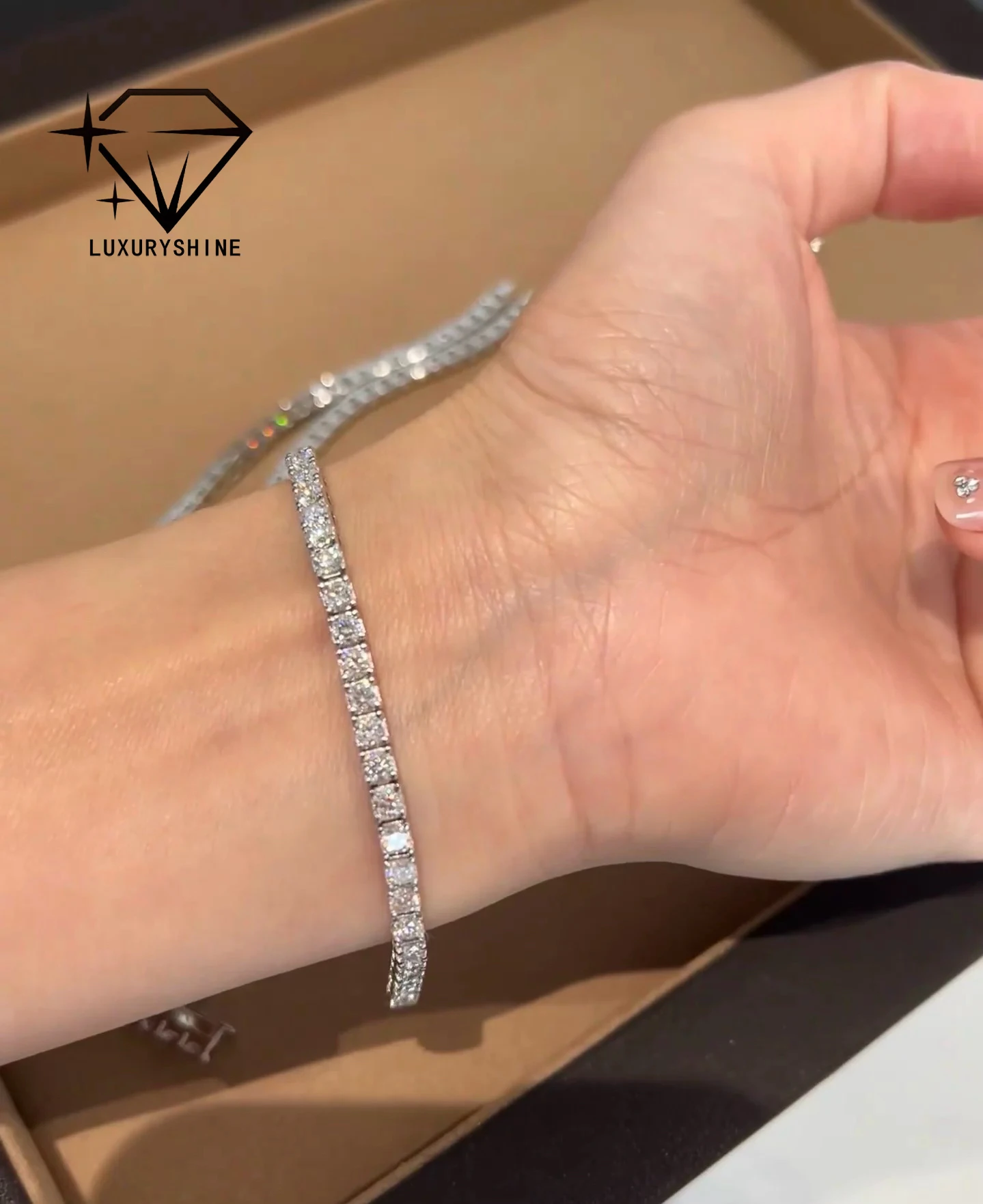 

LuxuryShine 18K White Gold Lab Grown Diamond Bracelet VVS-VS Clarity Tennis Bracelet Bracelet for Women Men Festival Gift