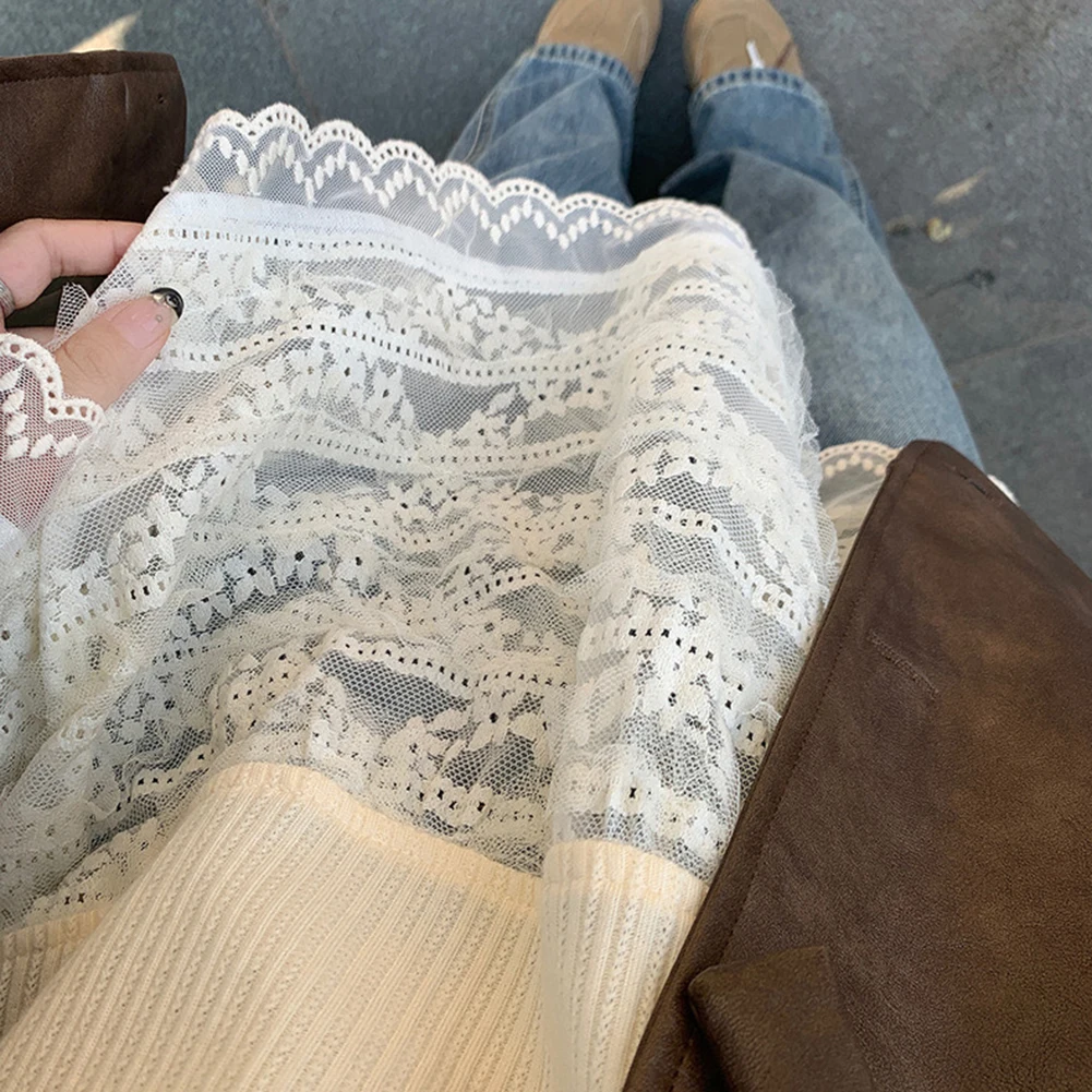 Fashionable Casual T Shirt Featuring Elegant Lace Stitching Suitable as an Everyday Essential in Your Wardrobe