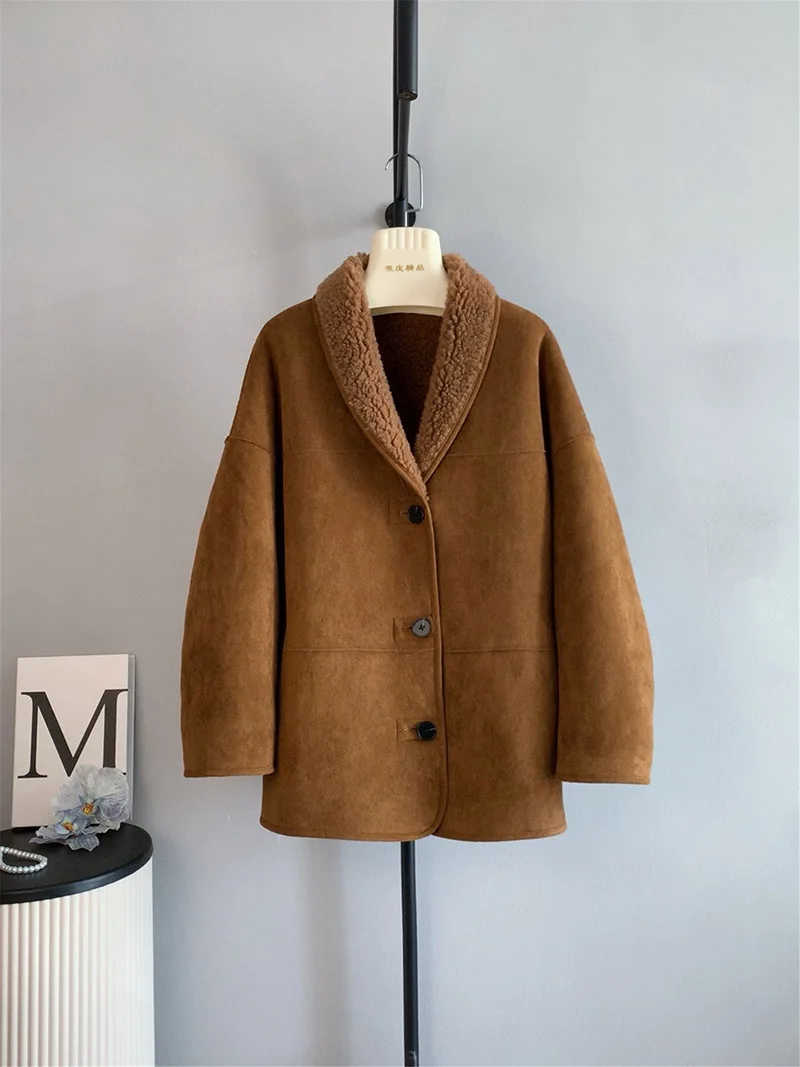 Women's Lapel Fleece Coat Retro Suede Single Breasted Loose Warm Overcoat Autumn Winter Reversible Fur One-Piece Jacket