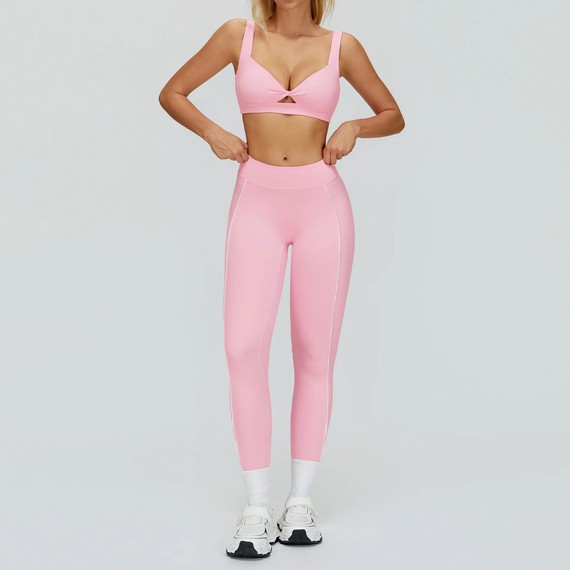 

Women's Yoga Suit Nudefeeling Beautiful Back Fashionable Bra Contrasting Color Leggings Casual Sports Fitness Clothes