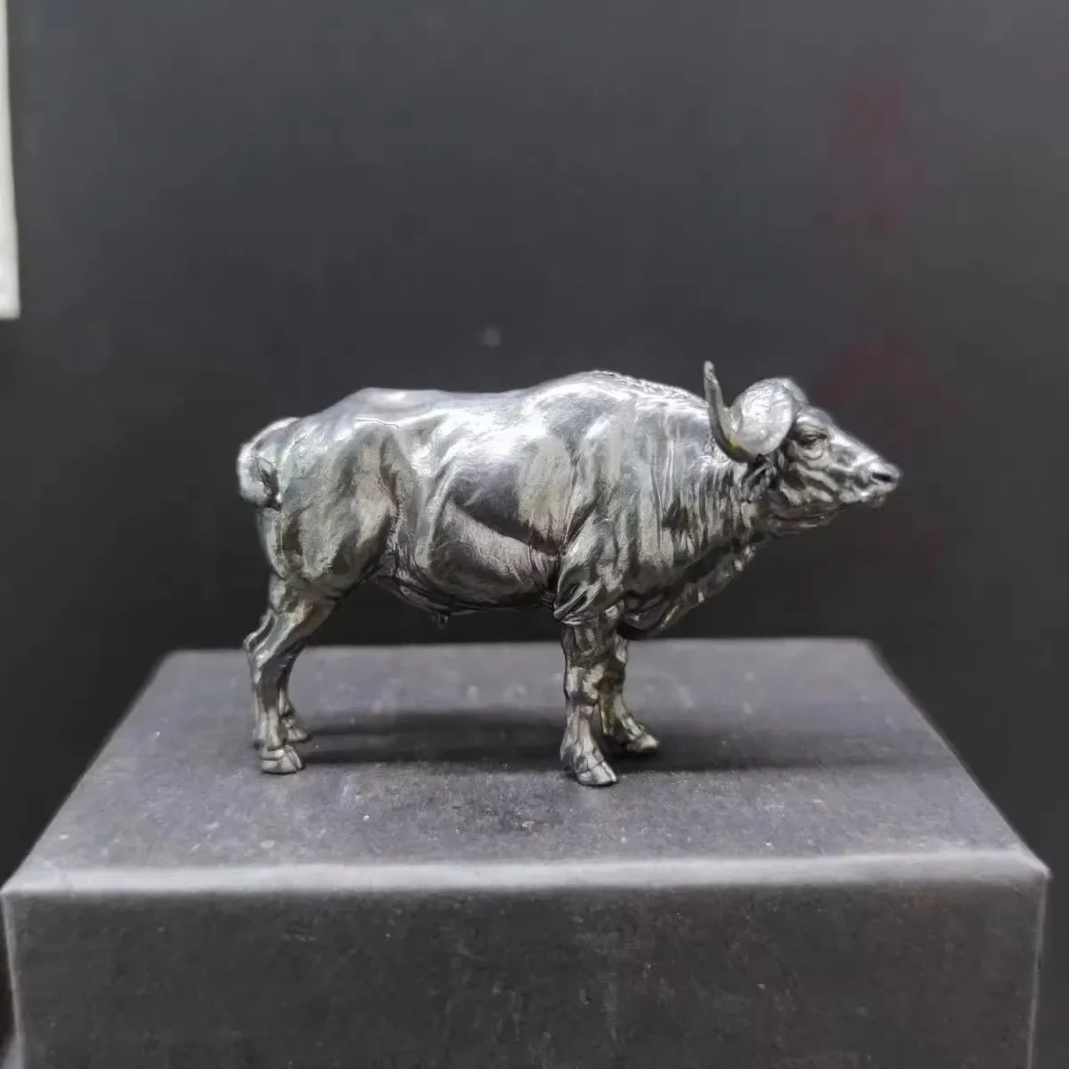 escultura-de-bufalo-africano-de-latao-estatua-de-animal-realista-solida-mesa-escritorio-decoracao-de-casa-estatueta-colecionavel-vintage-presente-tematico