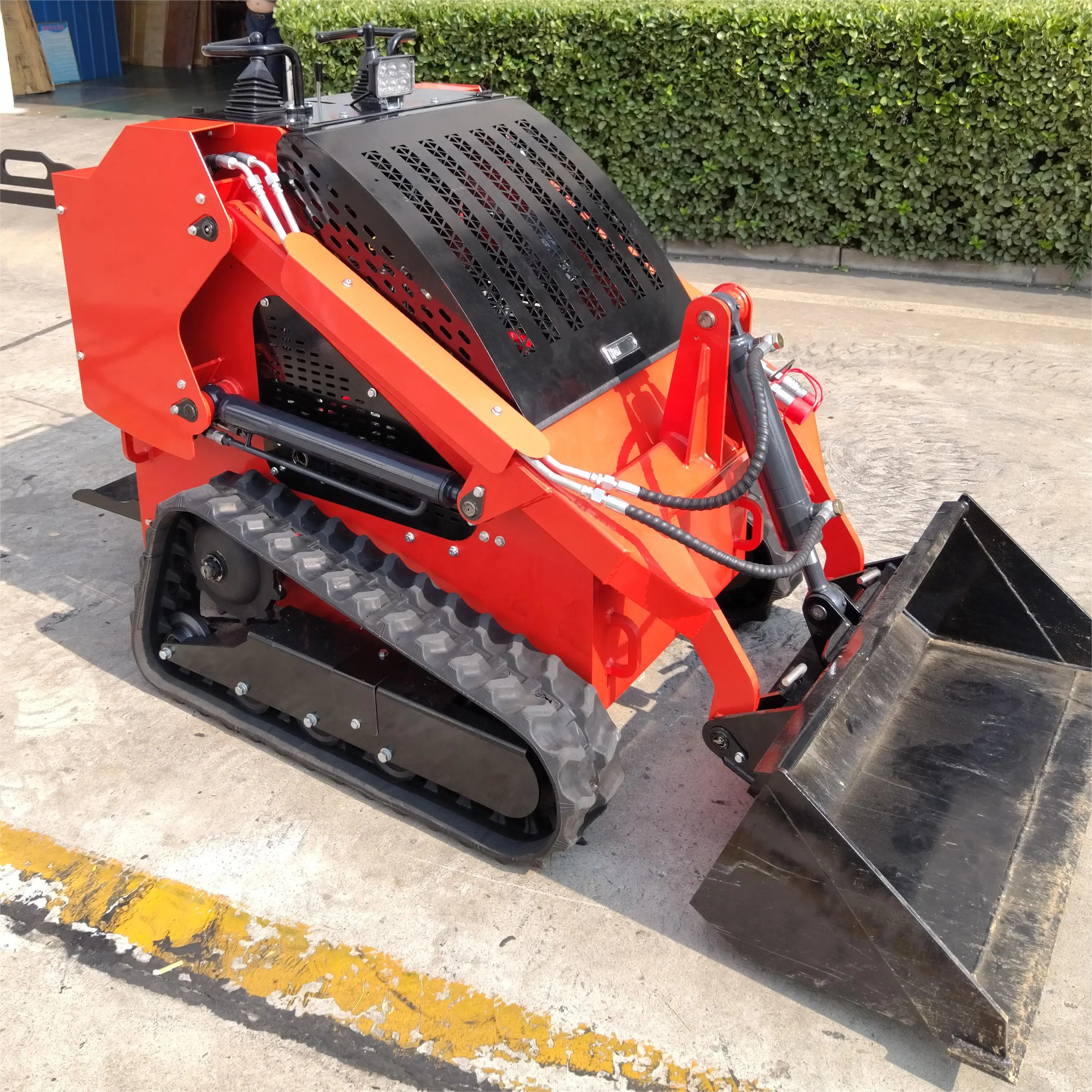 

Find similar icon Chinese Manufacturer Wholesale Mini Skid Steer Loader Hydraulic Crawler Loader for Sale
