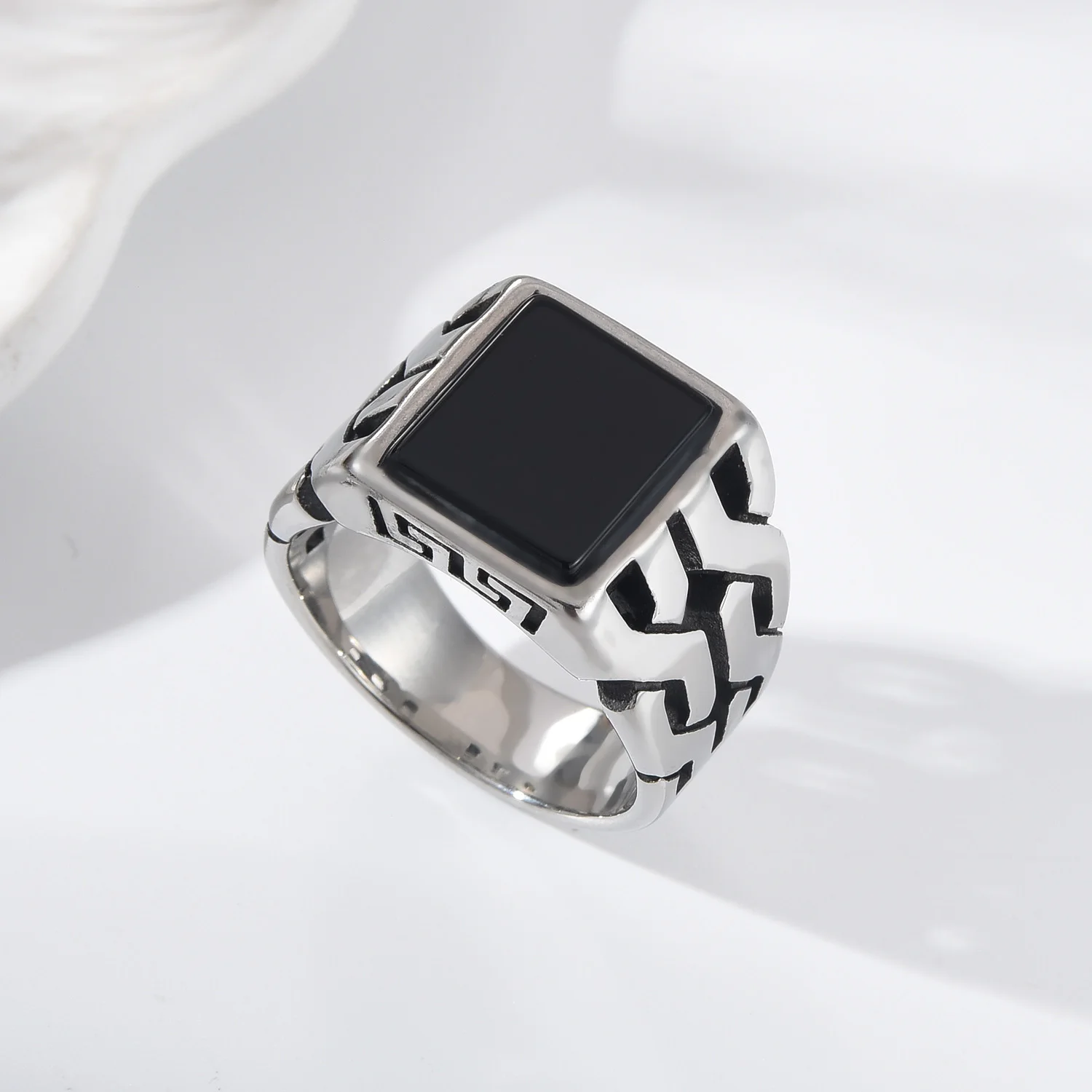 A3506 Men's High Quality 316LStainless Steel Onyx Watchband Rings Classic Fashion Trend Jewelry Product