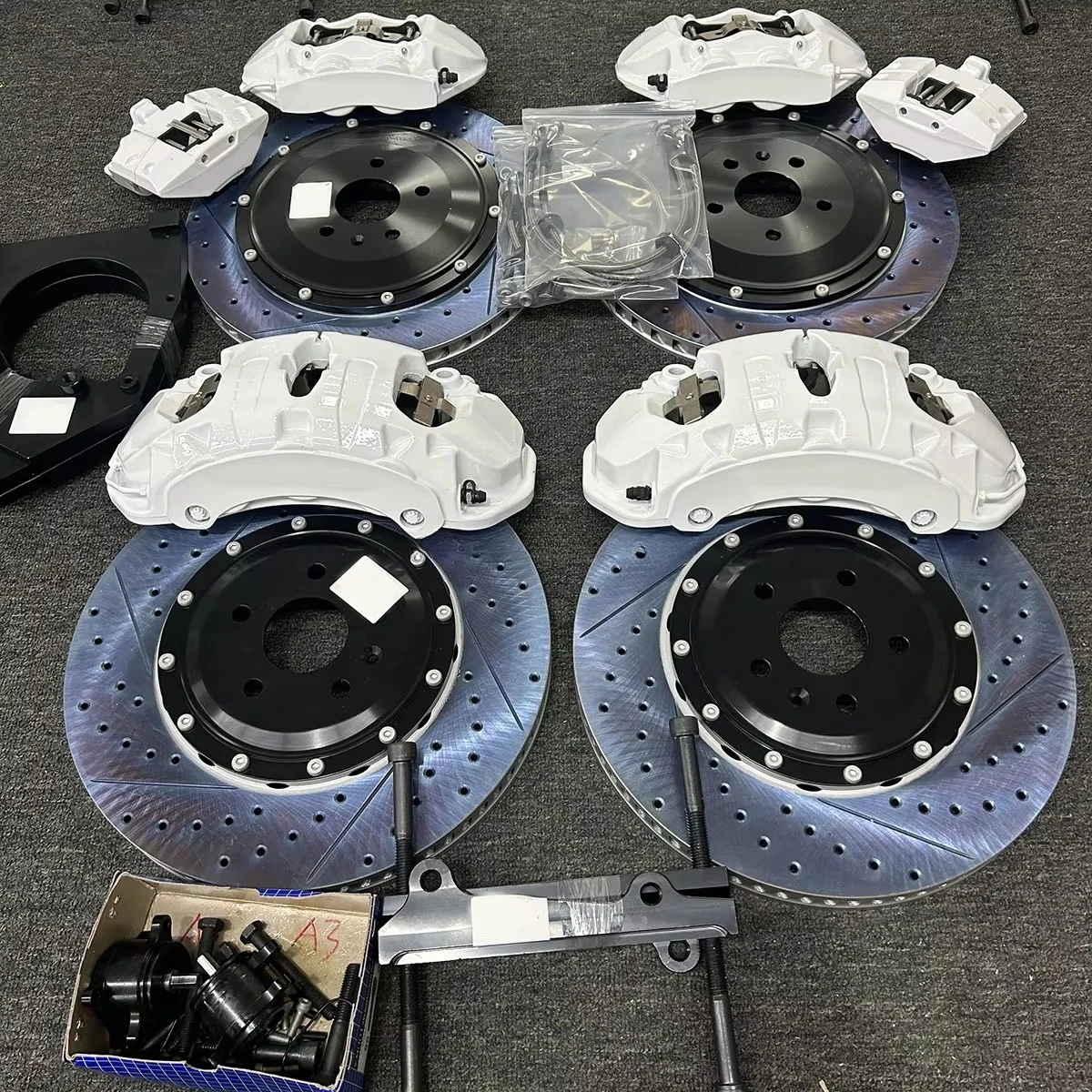 Racing Brake Caliper Kit 20z Brake Caliper 6 Pistons Calipers / GT4  4 Pistons  380mm Floating Screw for A3 A4 A5 A6 A7 A8