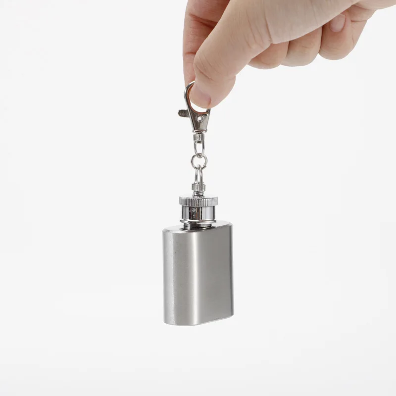 Portable 1oz Mini Hip Flask Stainless Steel Vodka Bottle Keychain Whisky Flagon