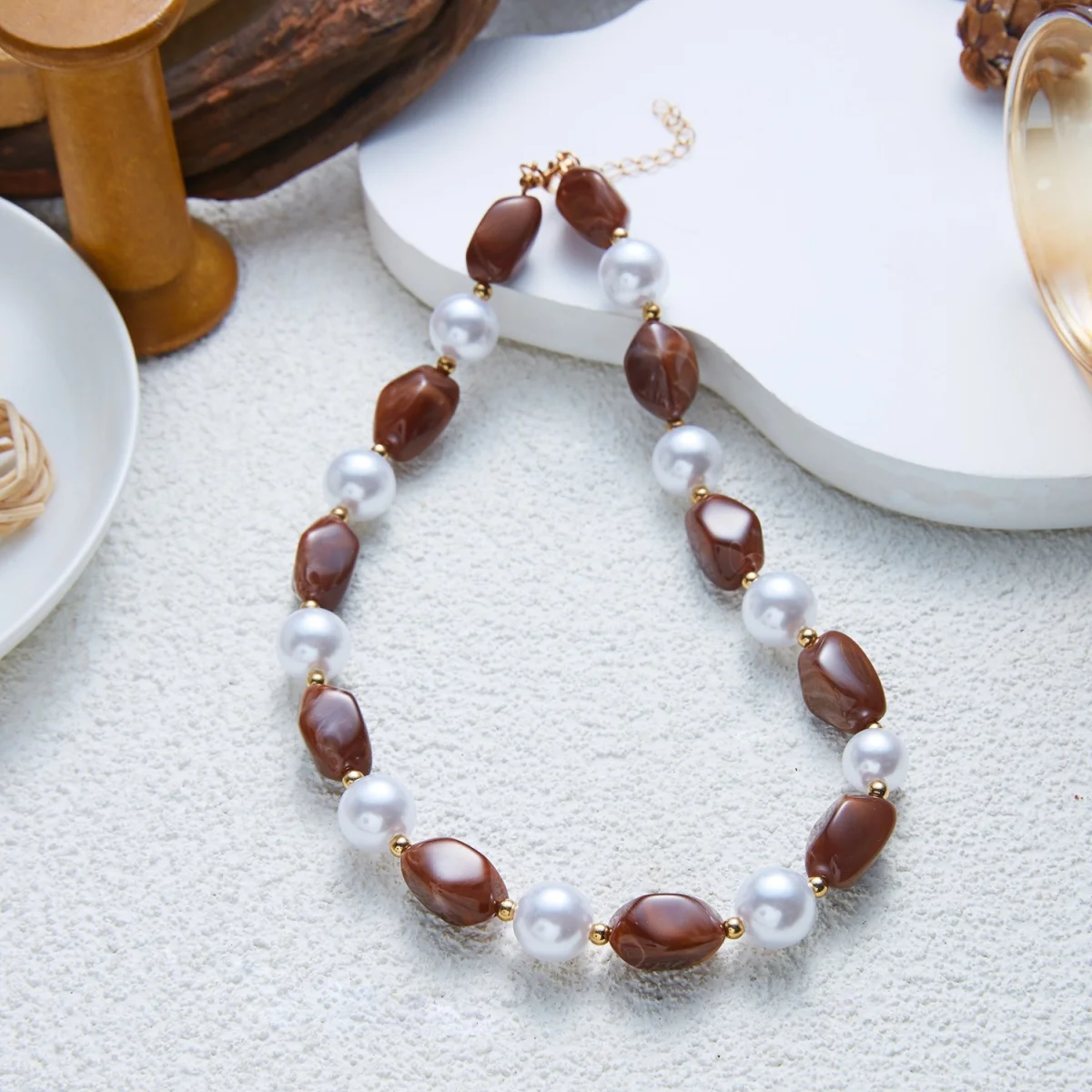 Französische sanfte barocke Halskette mit simulierten Perlen aus rosa Harz für Damen und Herren, elegante, süße, unregelmäßige Perlen, Choker-Schmuck, Geschenk – Detail 32