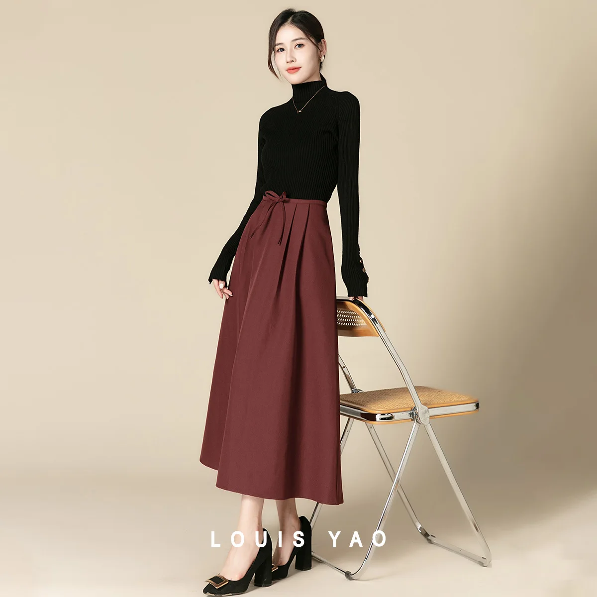 LOUIS-YAO ملابس العمل تنورة نسائية أنيقة 2025 الخريف/الشتاء التنقل الحد الأدنى الفاخرة مطوي القوس مزين الرجعية ألف خط تنورة