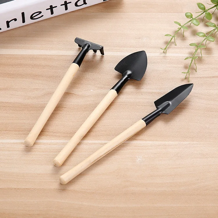 

Three-piece gardening tool set: flower-raising rake, small shovel for growing vegetables, flowers and succulents, small spade