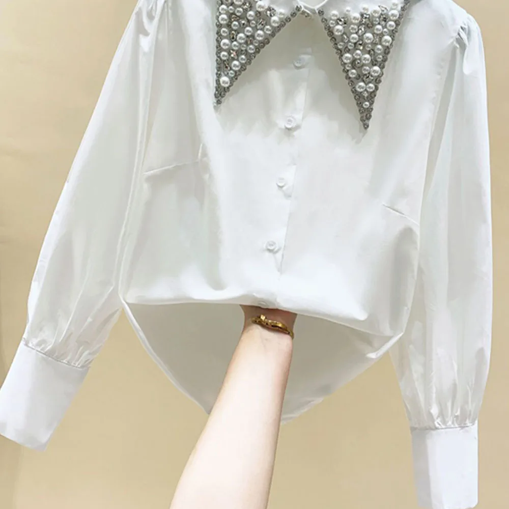 Camisa blanca con cuello de perlas y diamantes para Mujer, blusa elegante de alta calidad, Tops de primavera, novedad de 2022