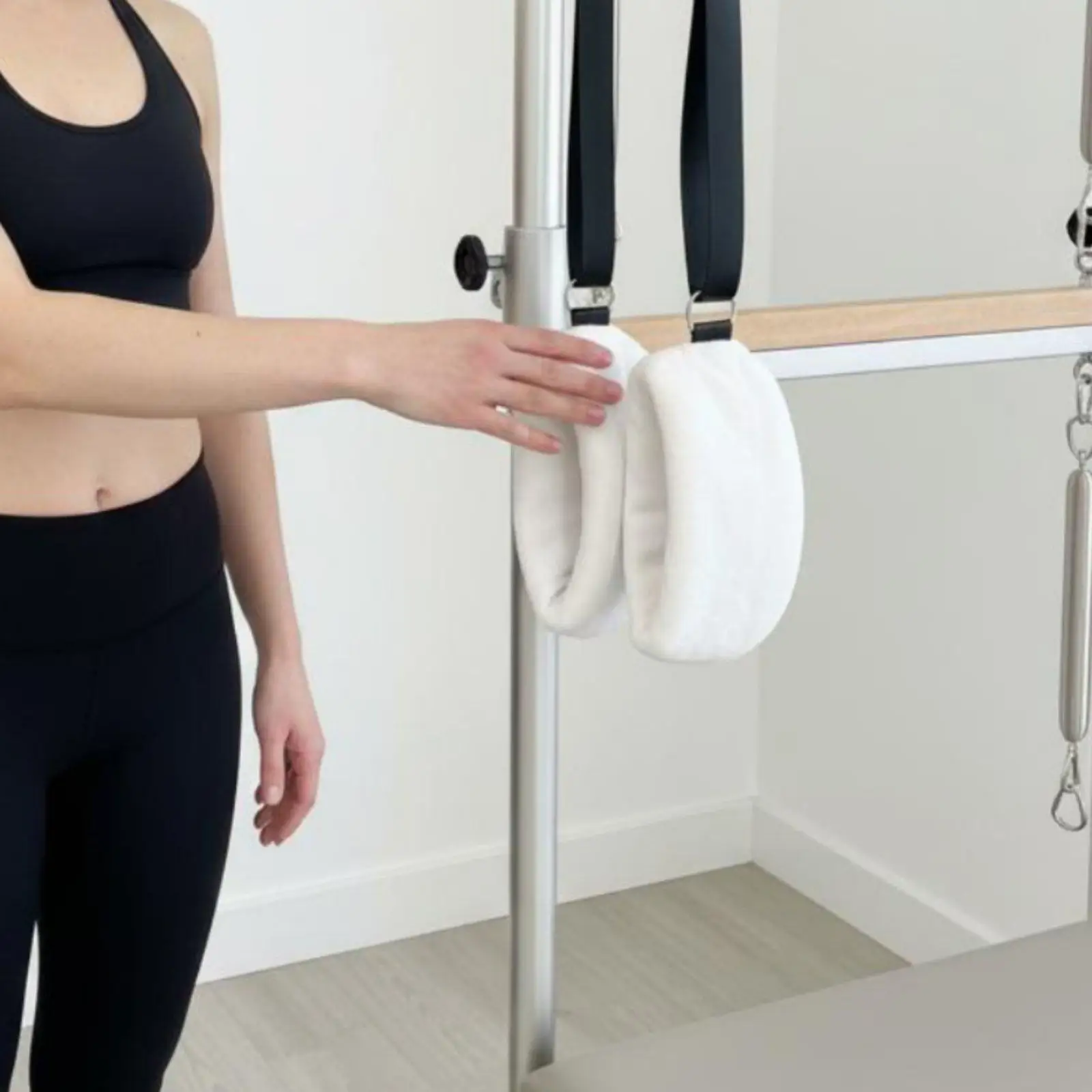 Pilates Overhead Handle Non-Slip Grip Pilates Strap Construction Reformer Foot Straps for Home Gym, Physical Facility