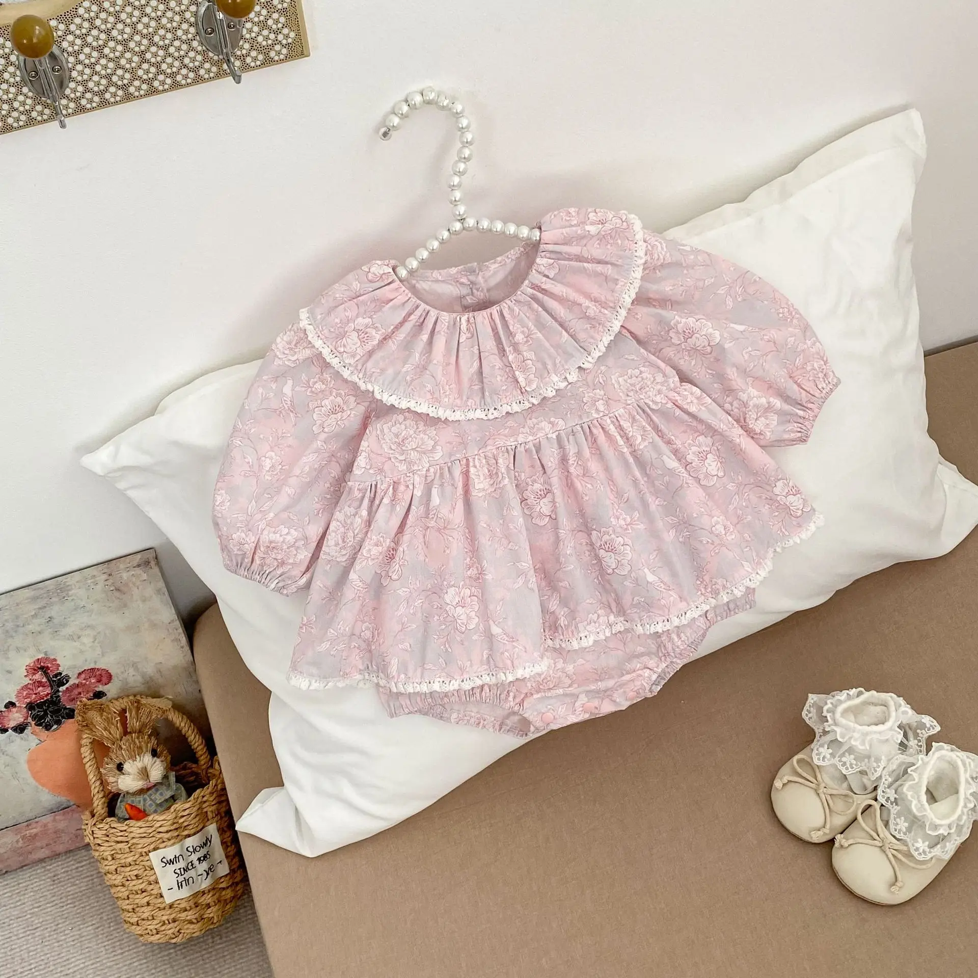 Baby Clothes Spring Clothes New French Floral Long Sleeved Princess Crawling Clothes Sweet Pure Cotton Jumpsuit Baby Jumpsuit