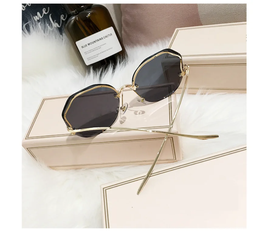 Fashion Rimless Sunglasses Vintage Sun Glasses Women Brand Travel Gradient Sun Glasses Luxury Eyewear Outdoor Oculos De Sol image 4