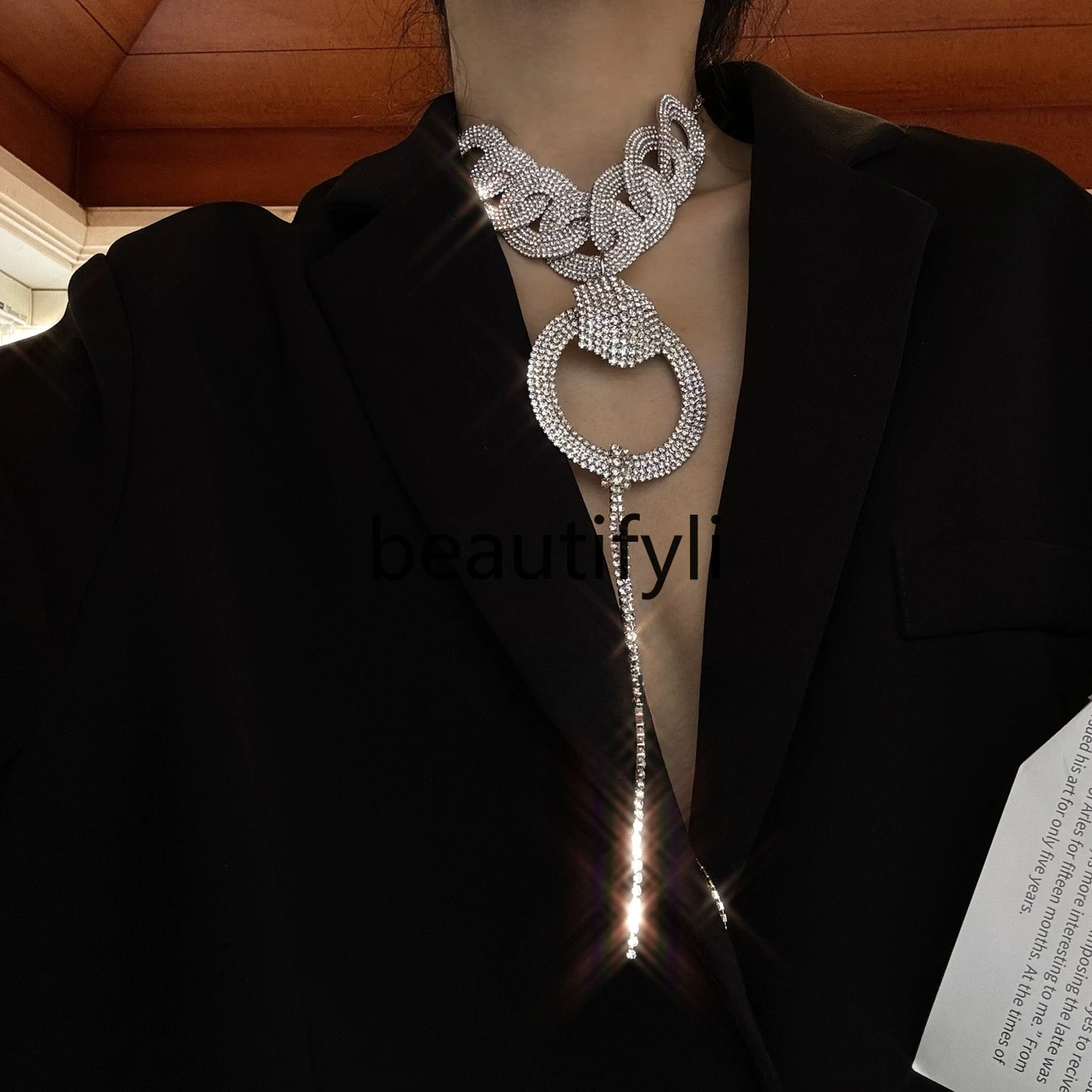 

Handmade light luxury full of diamonds rhinestone large chain necklace banquet dating exaggerated fringe chain