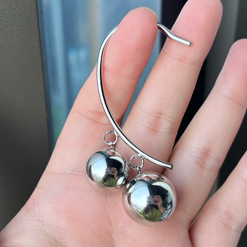 Stylish Simple Style Silver Color Ear Clip Earrings For Women Designed Creative Personality Earring Casual Party Fashion Jewelry