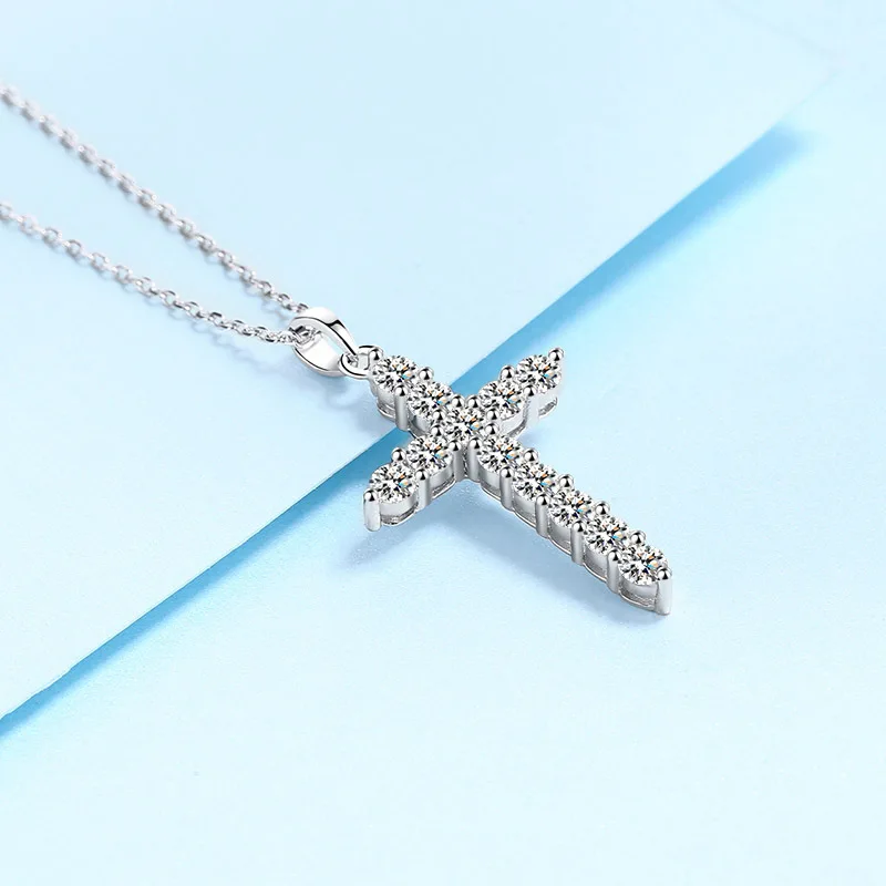 Luxury Daughter 18K White Gold Cross Necklaces for Women Valentine's Day Fine Jewelry With Moissanite Diamond Girl Birthday Gift