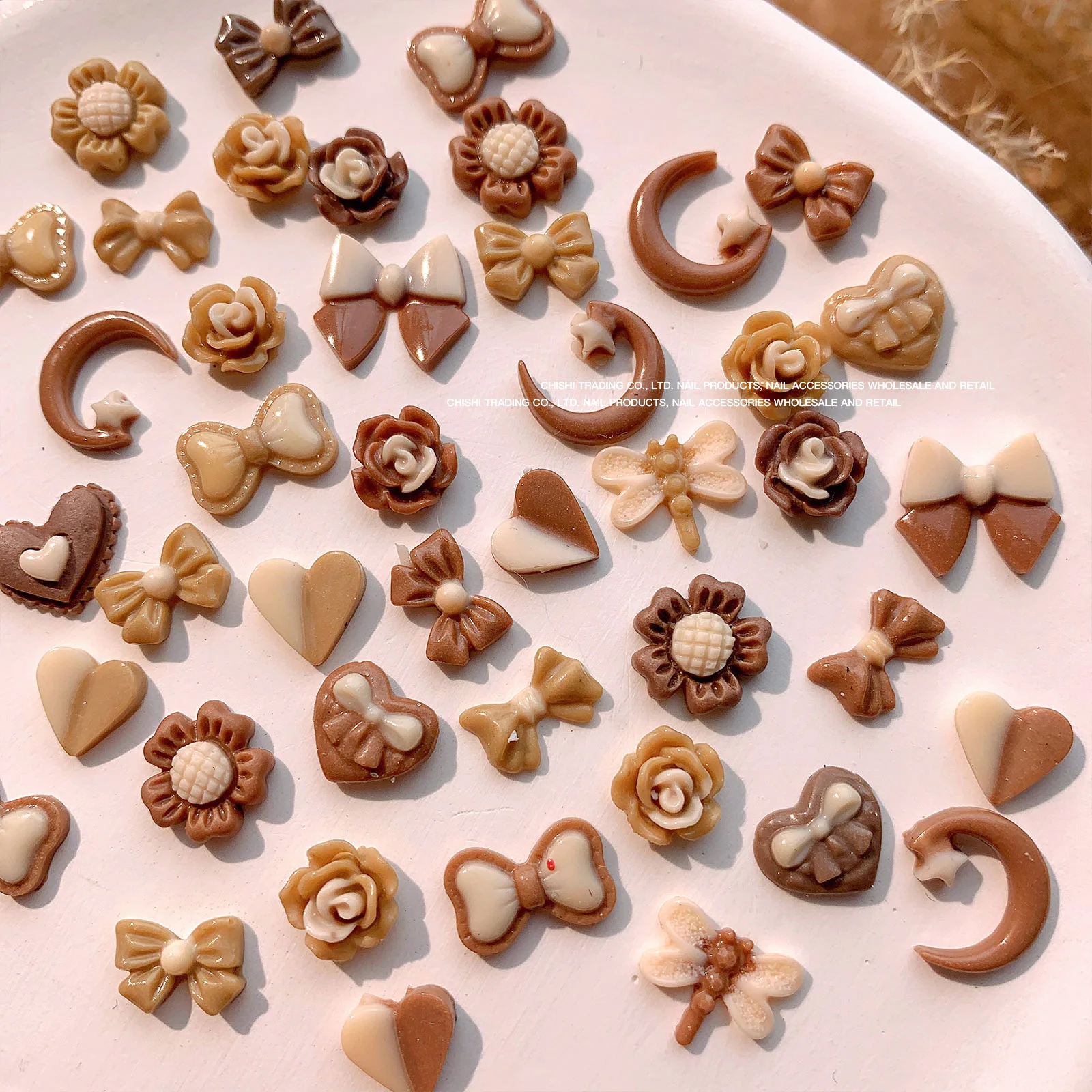 50 stücke kawaii Herbst Maillard Nail Art Charms Mode Kaffee braun Harz Herz Bogen Blume Nagel Dekorationen DIY Acryl Zubehör