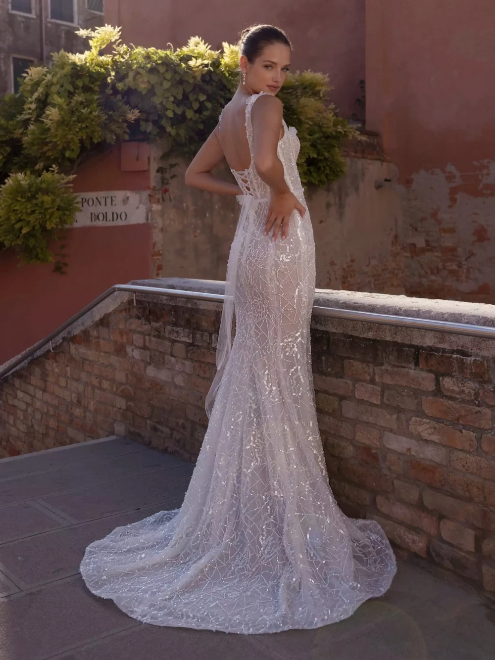 Romantic Sweetheart Neck Wedding Dress Sparkly Sequins Beads Bride Robe Elegant Appliques Long Bridal Gown Robe De Mariée