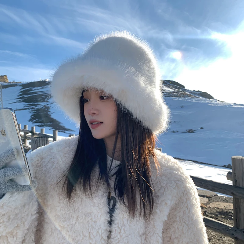 

Hat women's winter plush fisherman hat white furry face small warm imitation fur ear protection Lei Feng hat