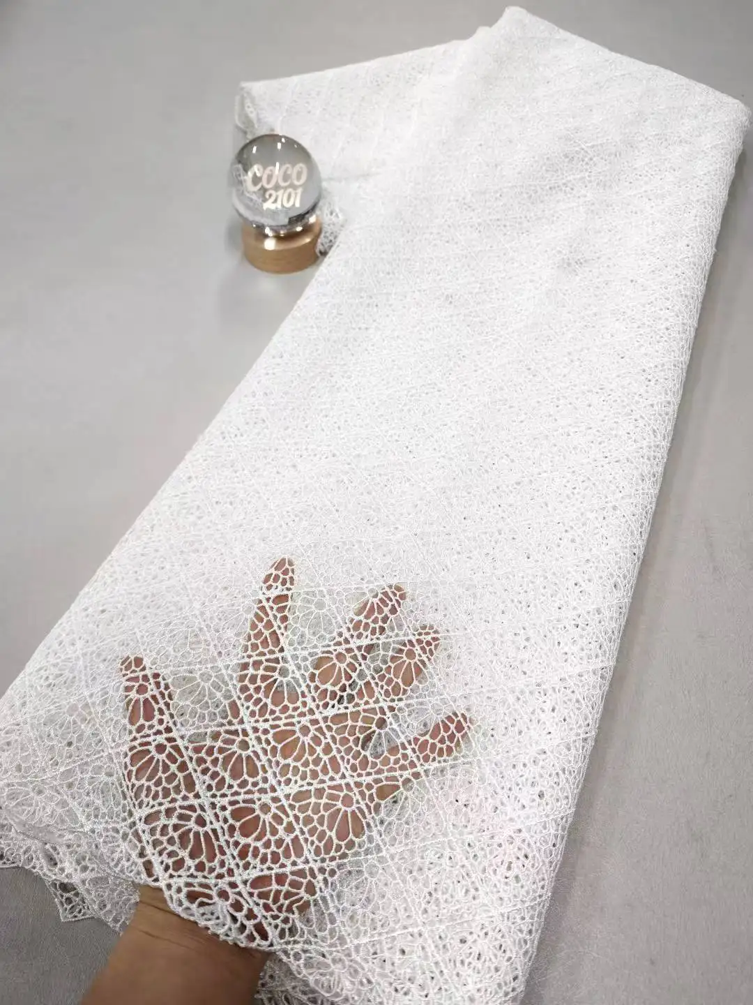 

2026 African Nigerian High Quality Embroidery Lace Fabric Water Soluble Tulle Wedding Party Dress Guipure Sequins 5Yards XL182
