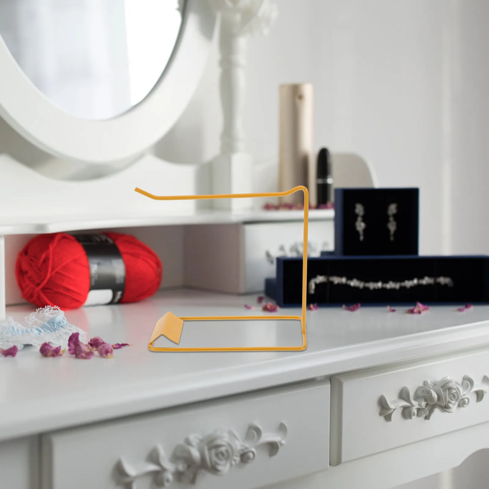 

3Pcs Minimalist Gold Iron Nail Display Shelf Nail Sample Rack for Beauty School Manicure Gel Polish Color Chart