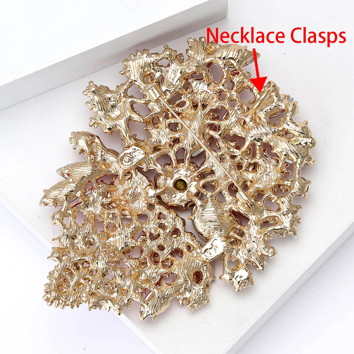 Beaut&Berry Luxury Large Crystal Glass Brooches for Women Rhinestone Pins Friends Party Gifts Banquet Jewellery Accessories