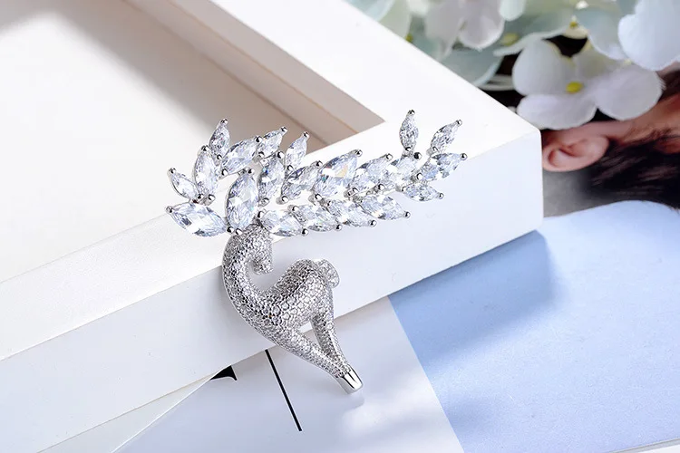Women Fashion Luxury 925 Sterling Silver Shiny Crystal CZ Cute Deer Reindeer Brooch For Lady Party Brooches Pins Gift Jewelry