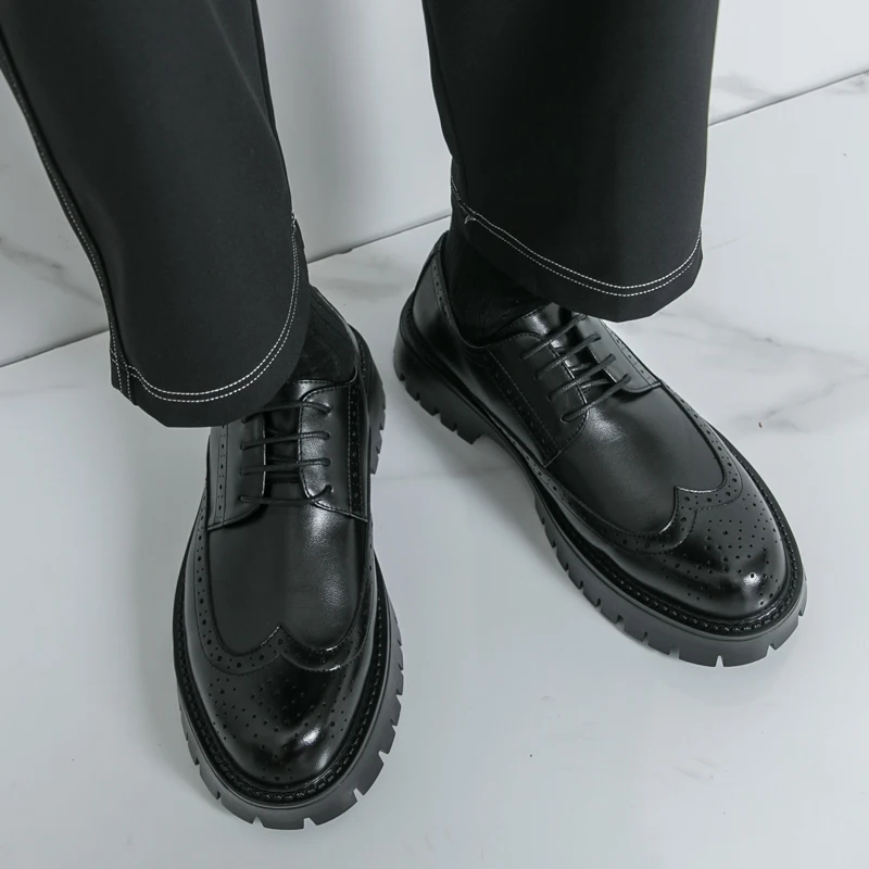 

New Versatile Formal Shoes Casual Business Carved Thick Sole Height Increasing Korean Version British Style Wedding Groom Shoes