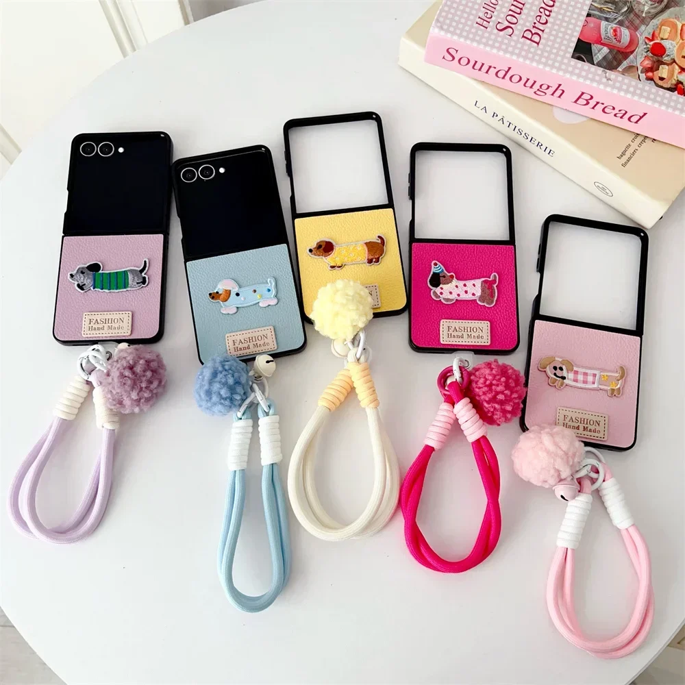 Beliebte Cartoon-Wurst-Hund-Ledertasche für Samsung Galaxy Z Flip 7FE 6 5 4 3, Plüsch-Lanyard, stoßfest, weicher Rahmen, Schutzabdeckung